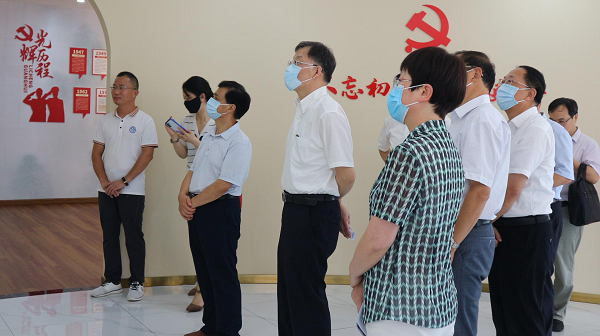 热烈欢迎省人大开展专利法律法规执法检查组莅临龙图腾